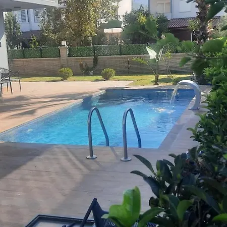 Life Villalari - Yeni Oezel Havuzlu Vila